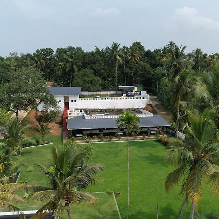 Ashtamudi Lake Garden Resorts Коллам Екстер'єр фото